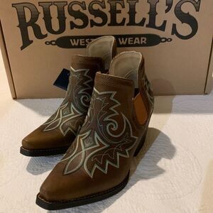 Durango Western Ankle Boots NWT 9 M